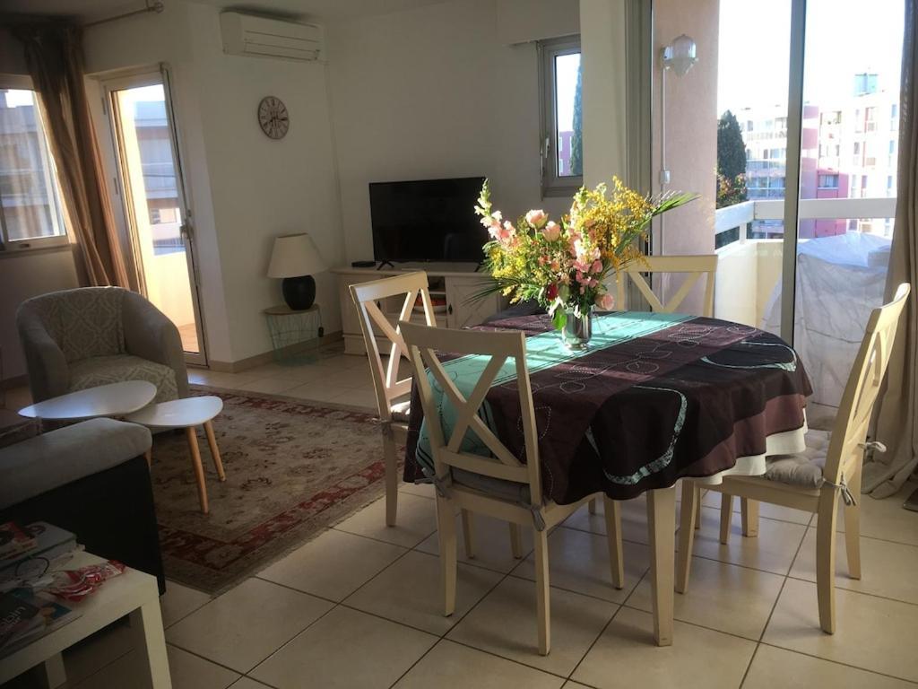 Appartement Spacieux Et Calme Classe 4 Etoiles, A 300M De La Mer Sainte-Maxime Eksteriør billede