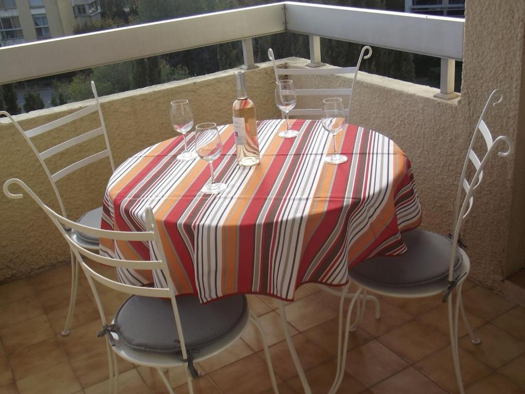 Appartement Spacieux Et Calme Classe 4 Etoiles, A 300M De La Mer Sainte-Maxime Eksteriør billede